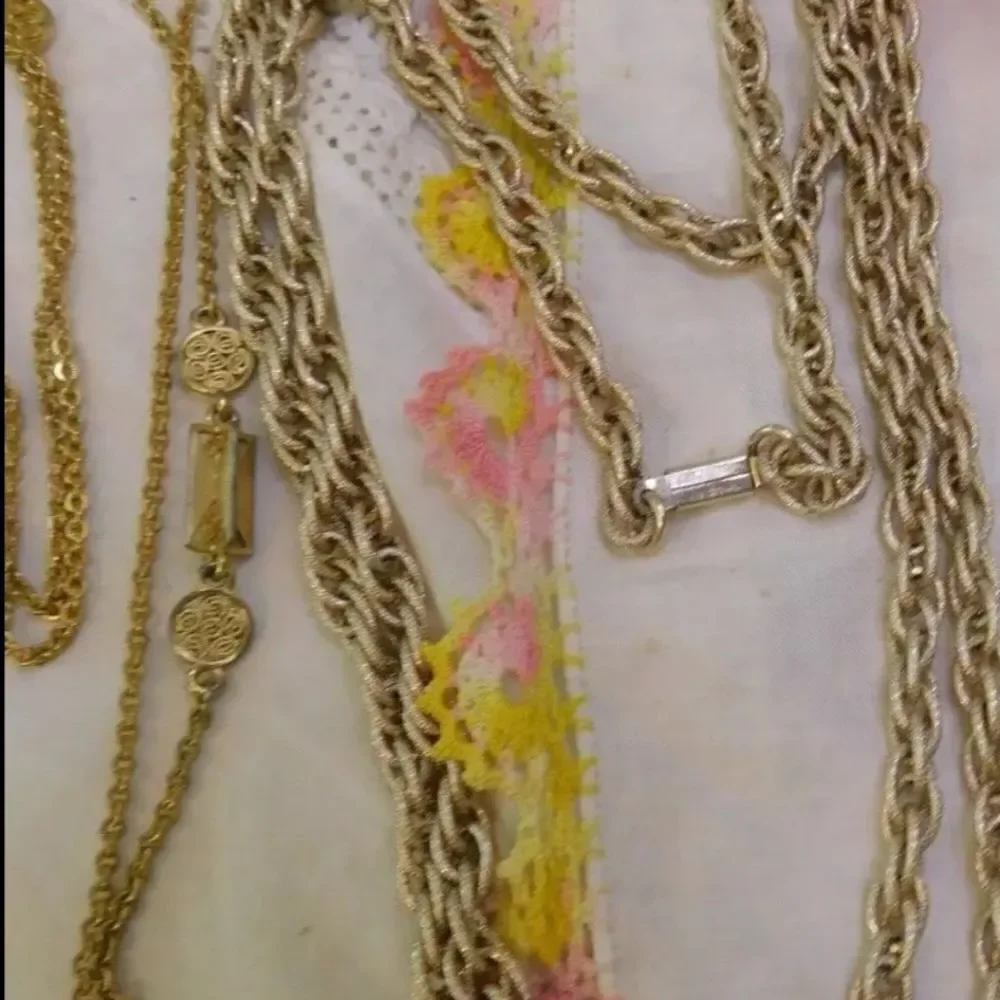 Designer Gold tone Chain Necklaces LOT of Four Chain Coventry Western Germany - Picture 4 of 10